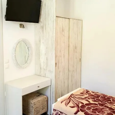 Aphrodite House Holiday home *